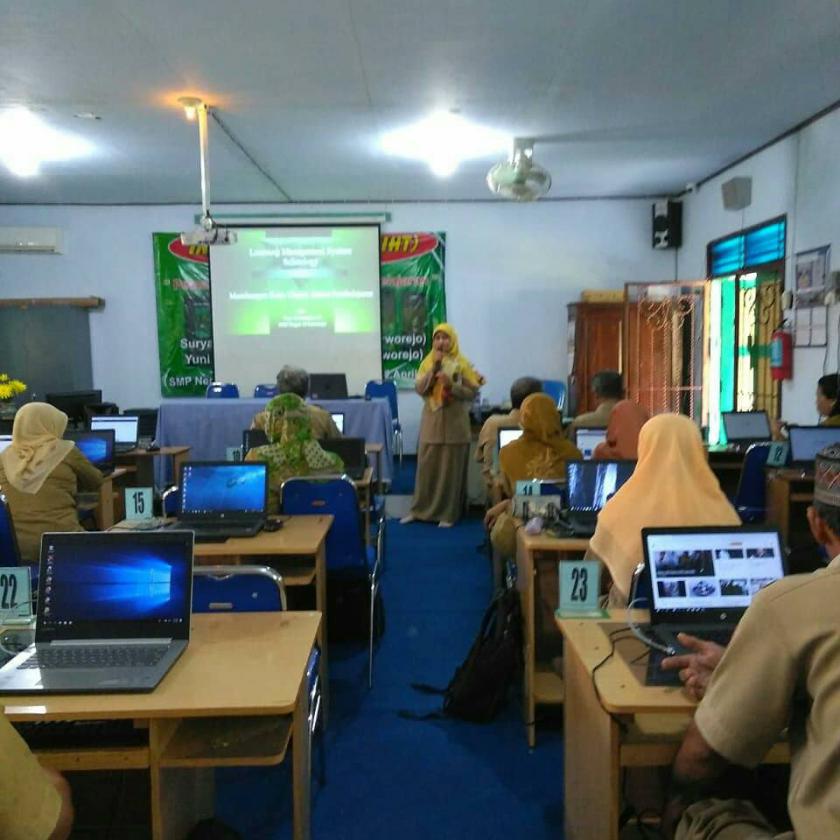 Kegiatan Workshop Pemanfaatan Gawai untuk Pembelajaran