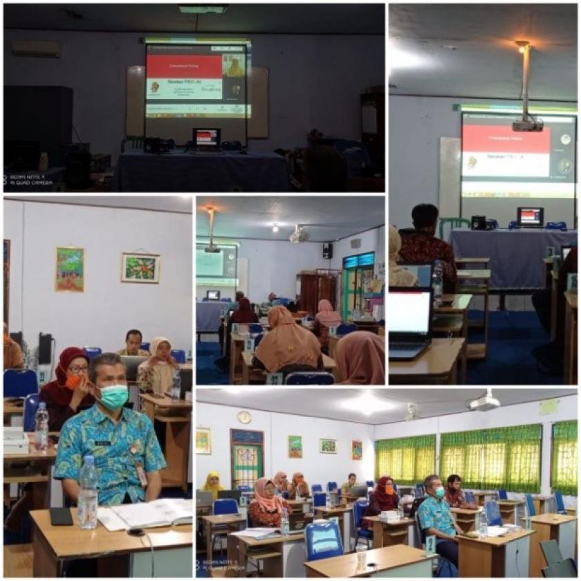 GURU SMP NEGERI 19 PURWOREJO MELAKSANAKAN PELATIHAN GERAKAN PANDAI BERSAMA UNIVERSITAS ATMAJAYA 